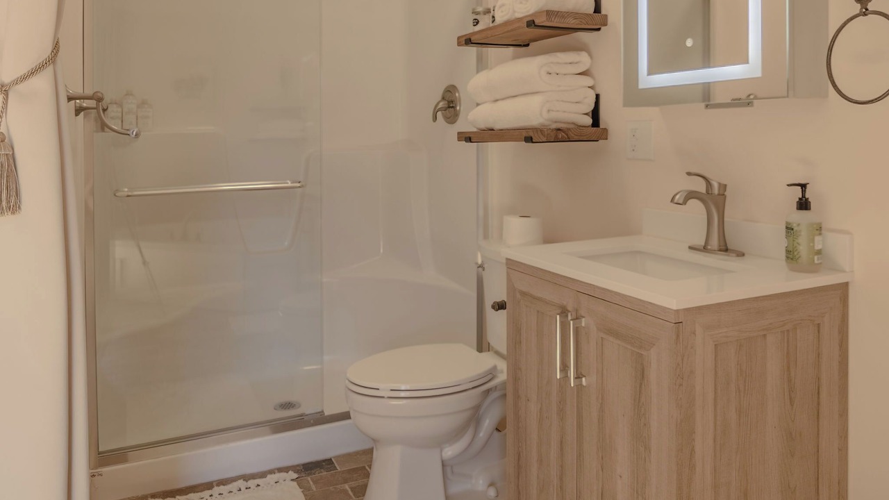 Photo of Bathroom in Whitley City