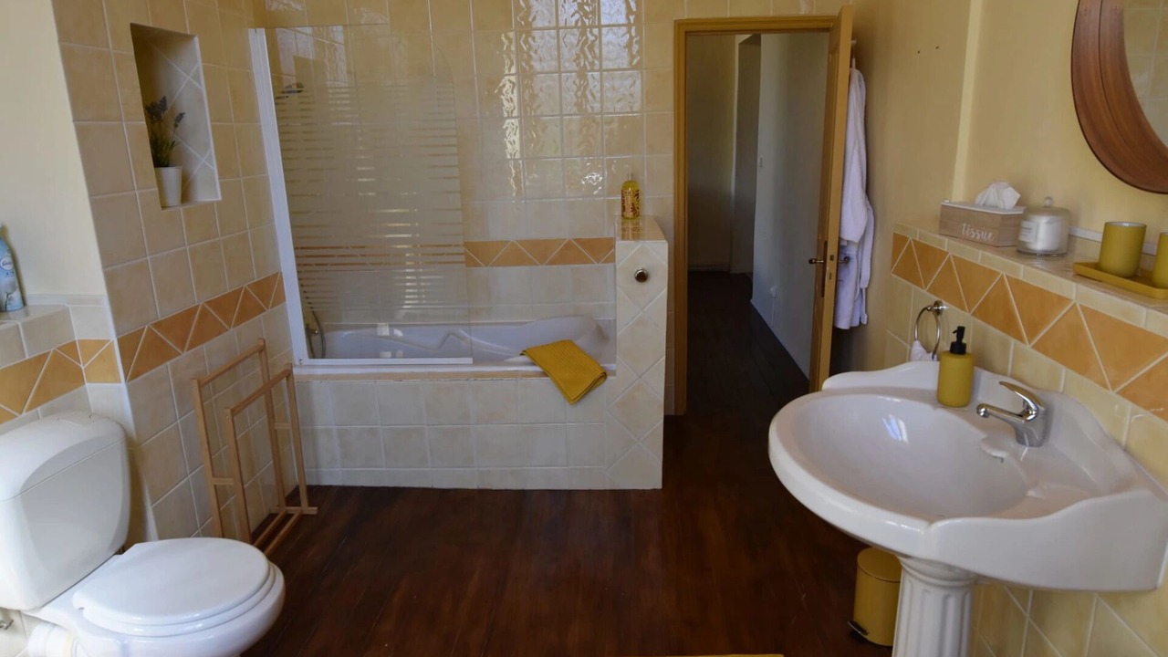 Photo of Bathroom in Alzonne