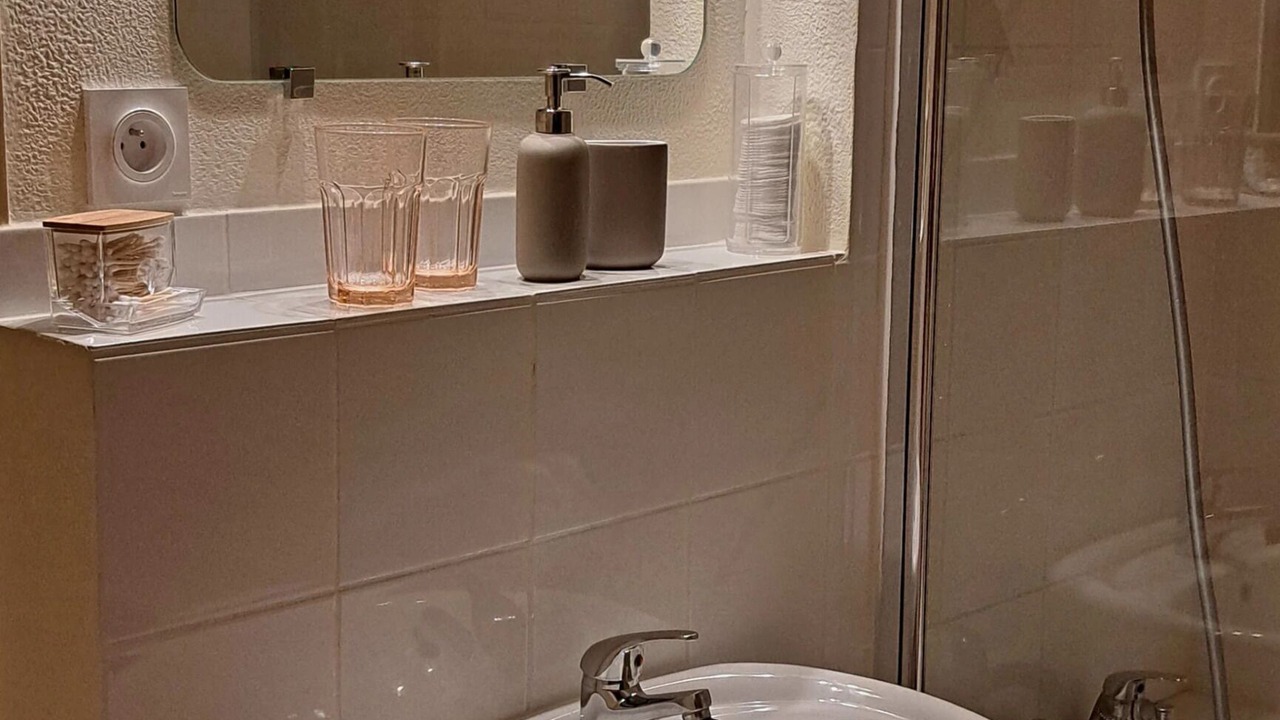 Photo of Bathroom in Alzonne