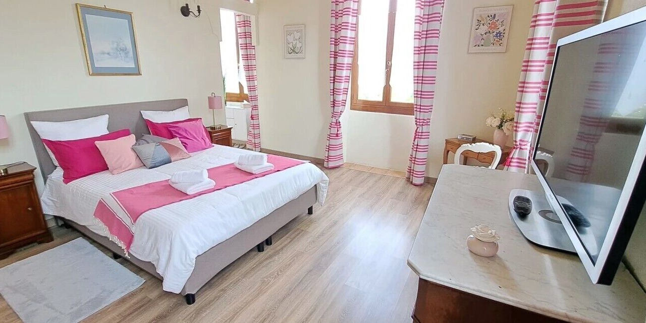 Photo of Bedroom in Alzonne