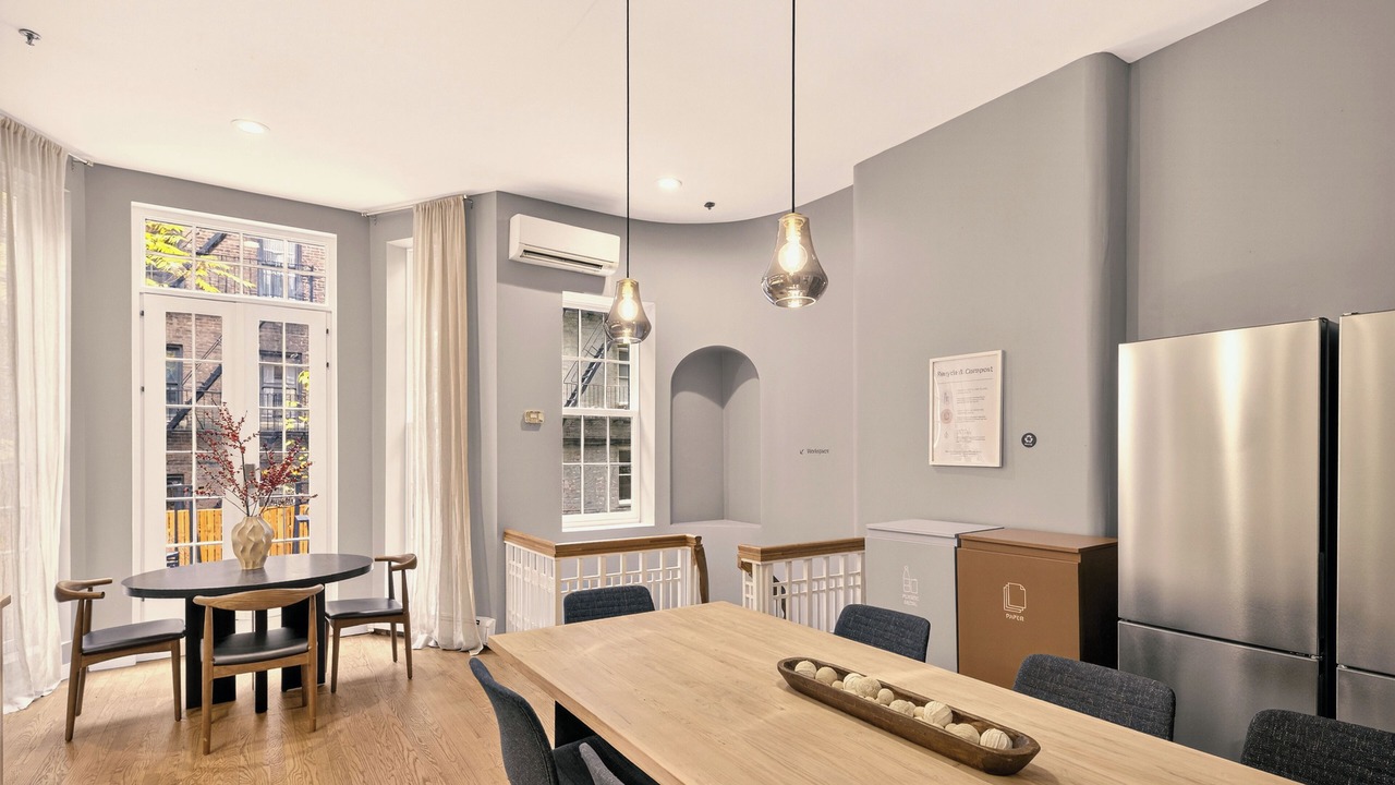 Photo of Others in Chelsea