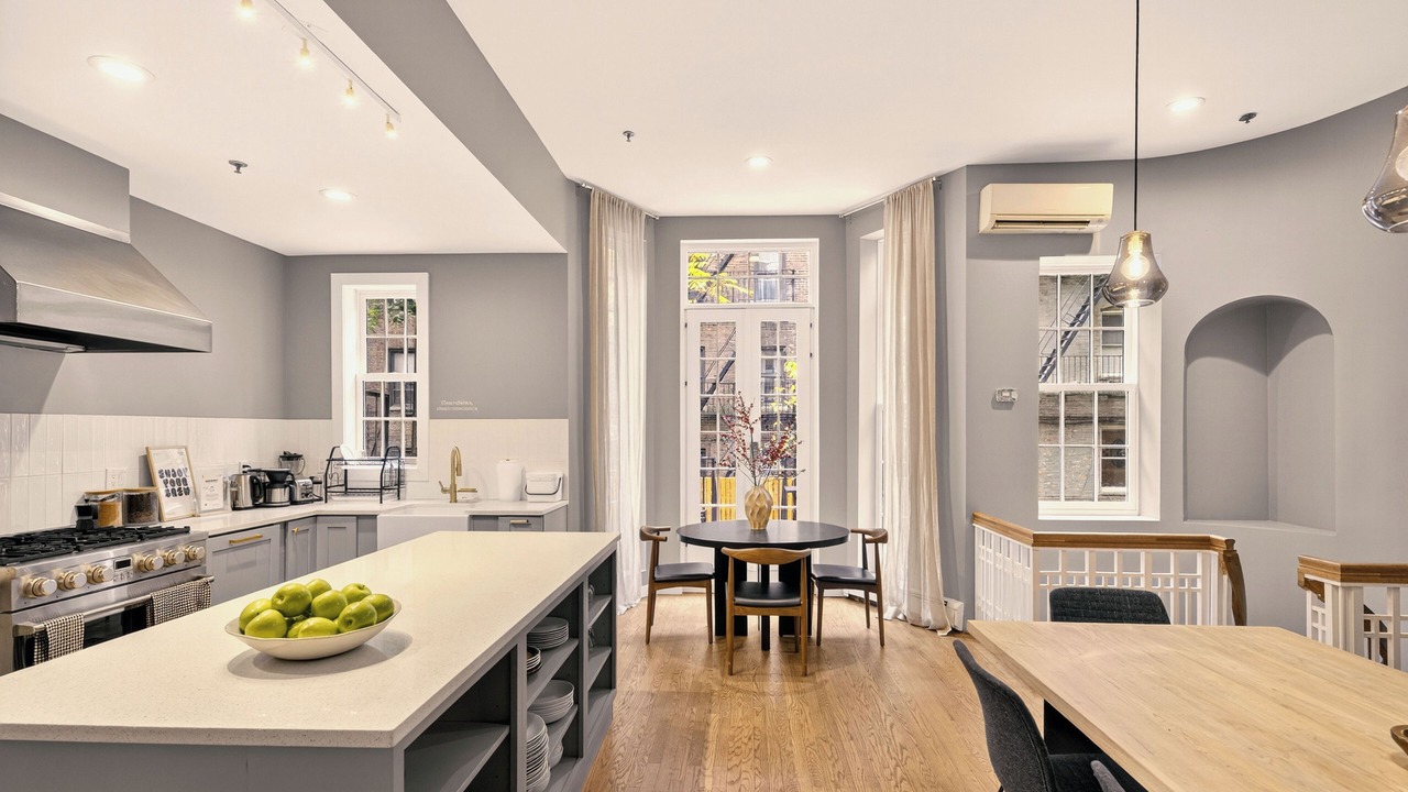 Photo of Others in Chelsea