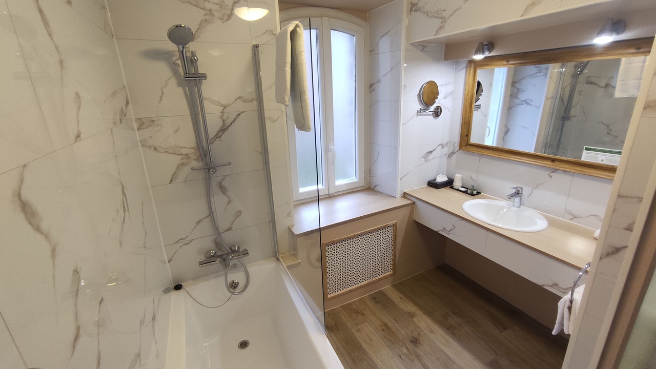 Photo of Bathroom in Quartier de l'Abbaye