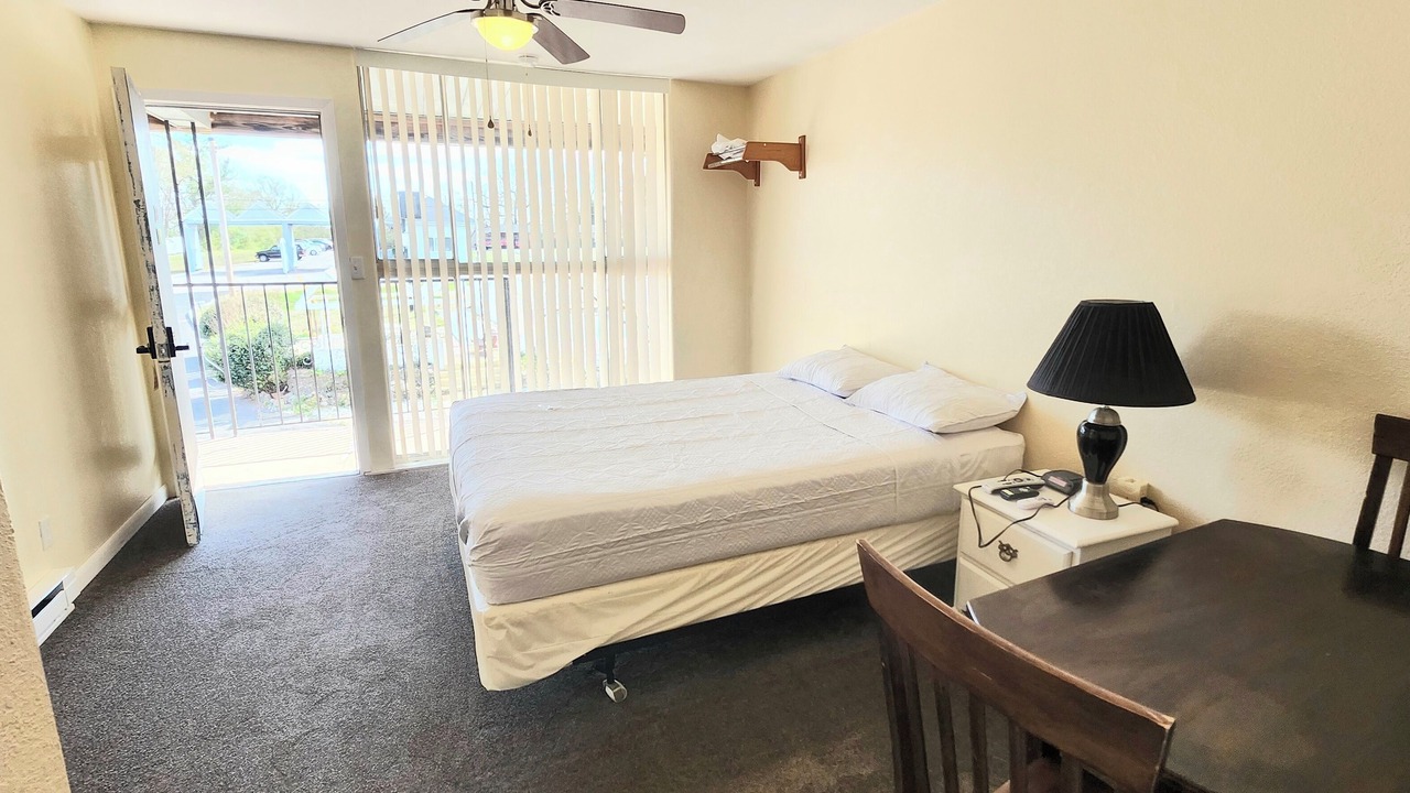 Photo of Livingroom in Lakeview