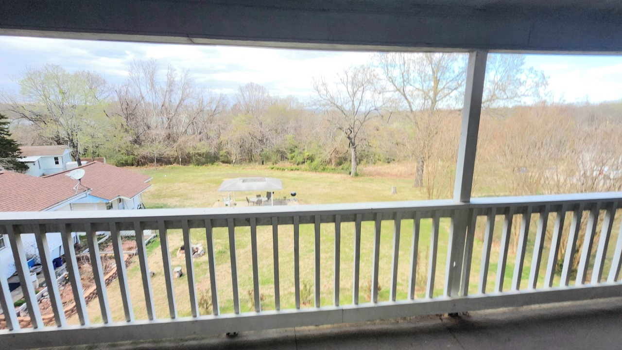 Photo of Outdoor in Lakeview