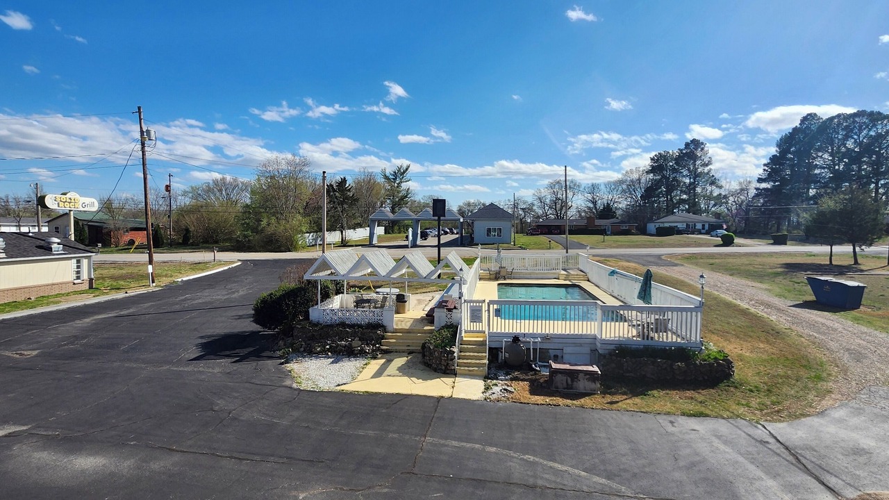 Photo of Outdoor in Lakeview
