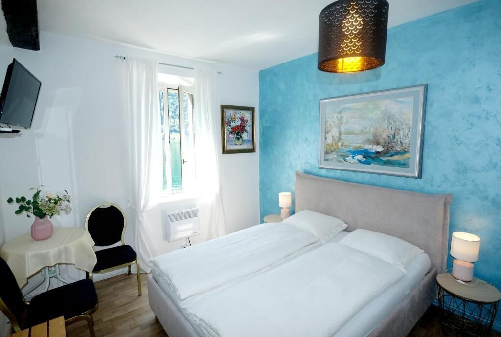Photo of Bathroom in Morcote