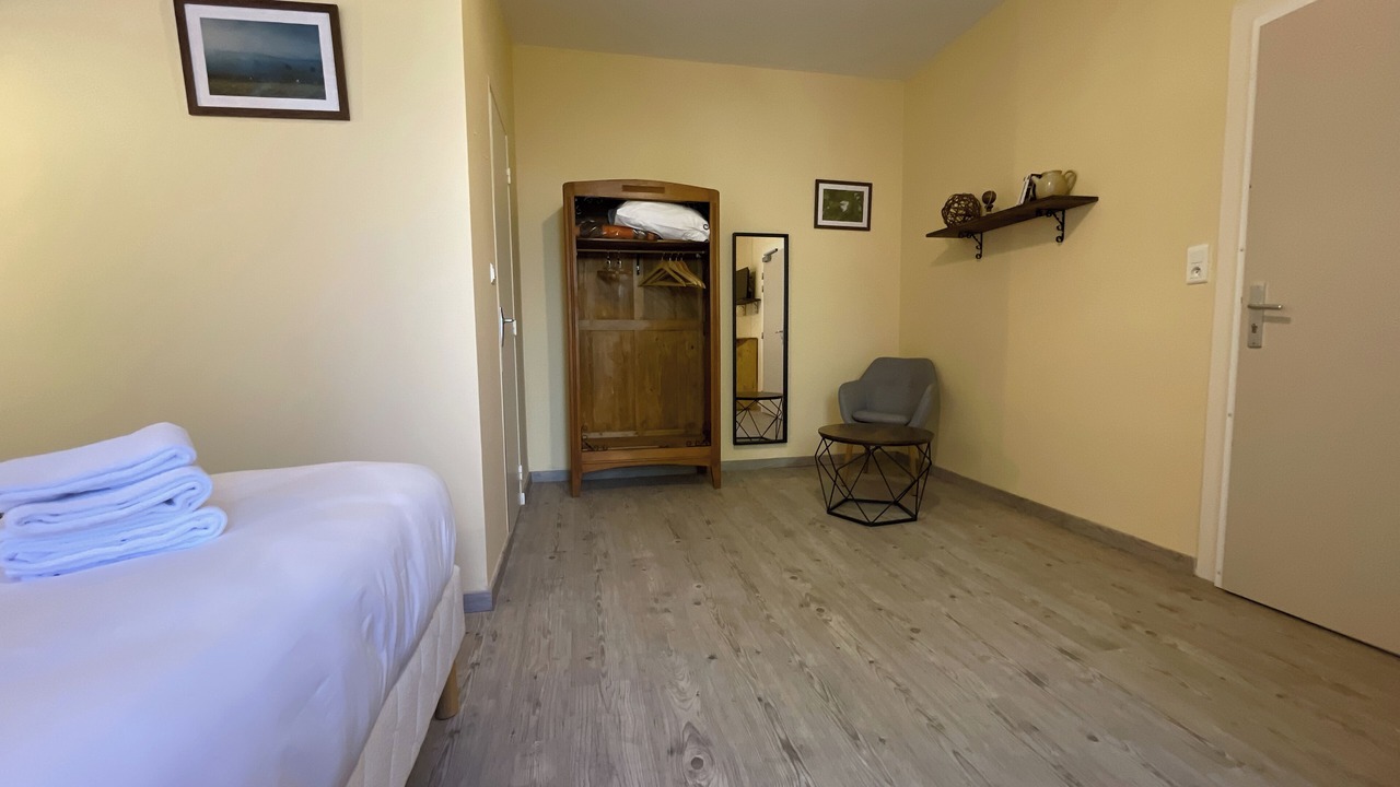 Photo of Bedroom in Pannessieres