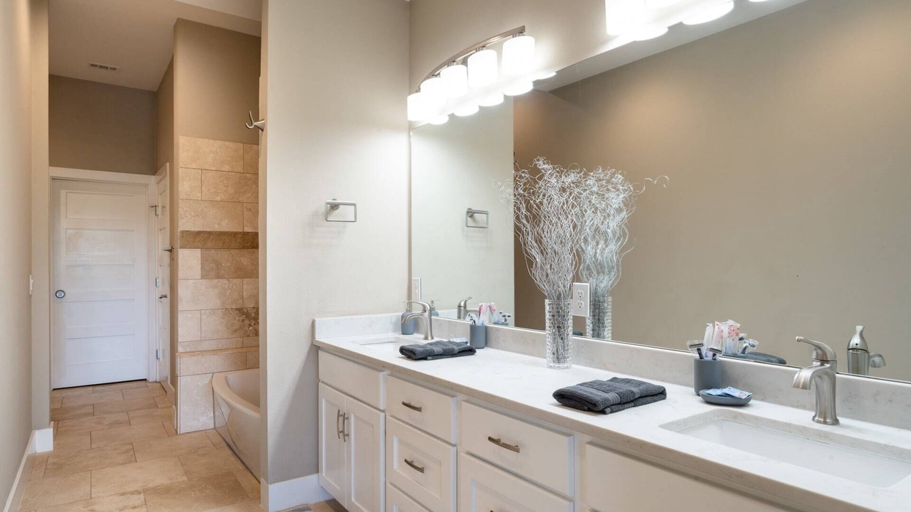 Photo of Bathroom in Chestnut
