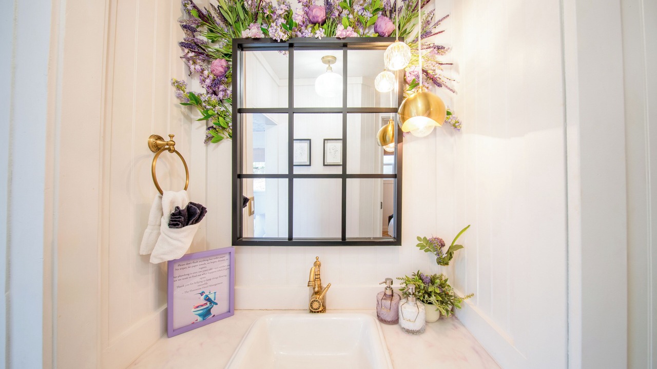 Photo of Bathroom in Dunes City