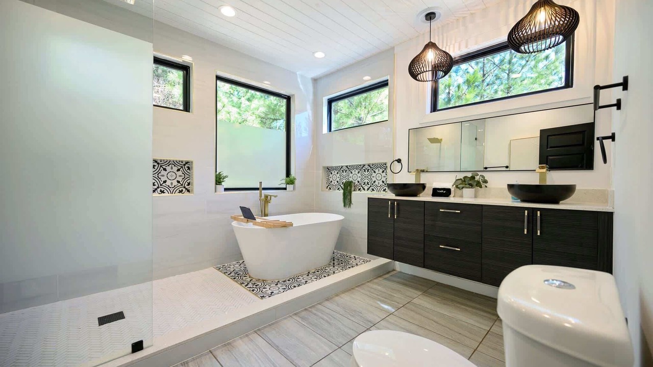 Photo of Bathroom in Broken Bow