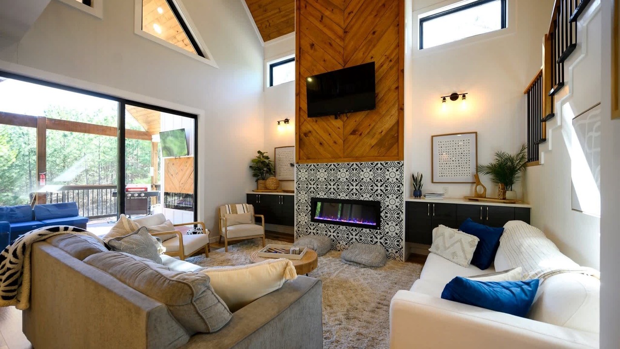 Photo of Livingroom in Broken Bow