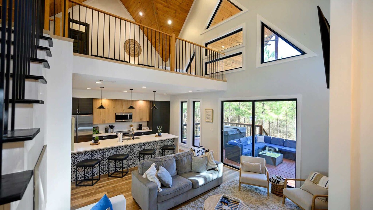 Photo of Livingroom in Broken Bow