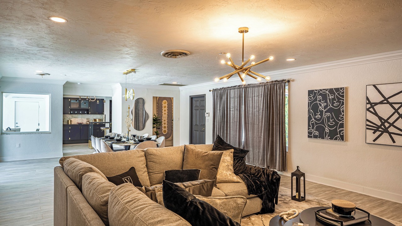 Photo of Livingroom in Pembroke Pines