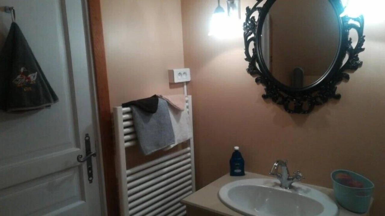 Photo of Bathroom in Pouant