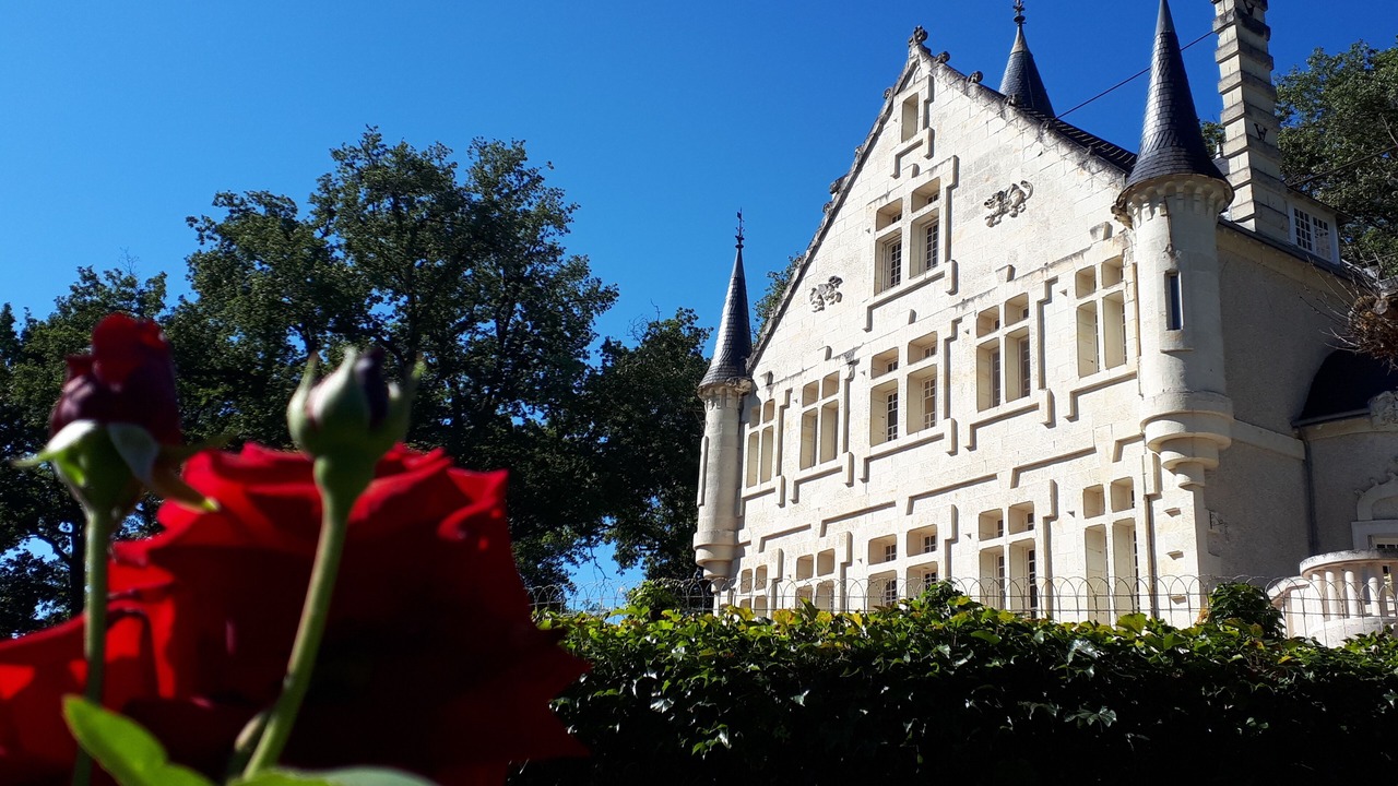 Photo of Outdoor in Lencloitre