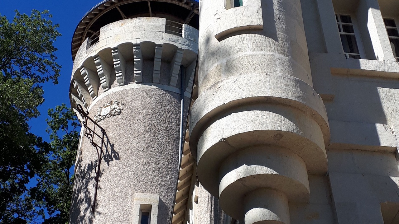 Photo of Outdoor in Lencloitre