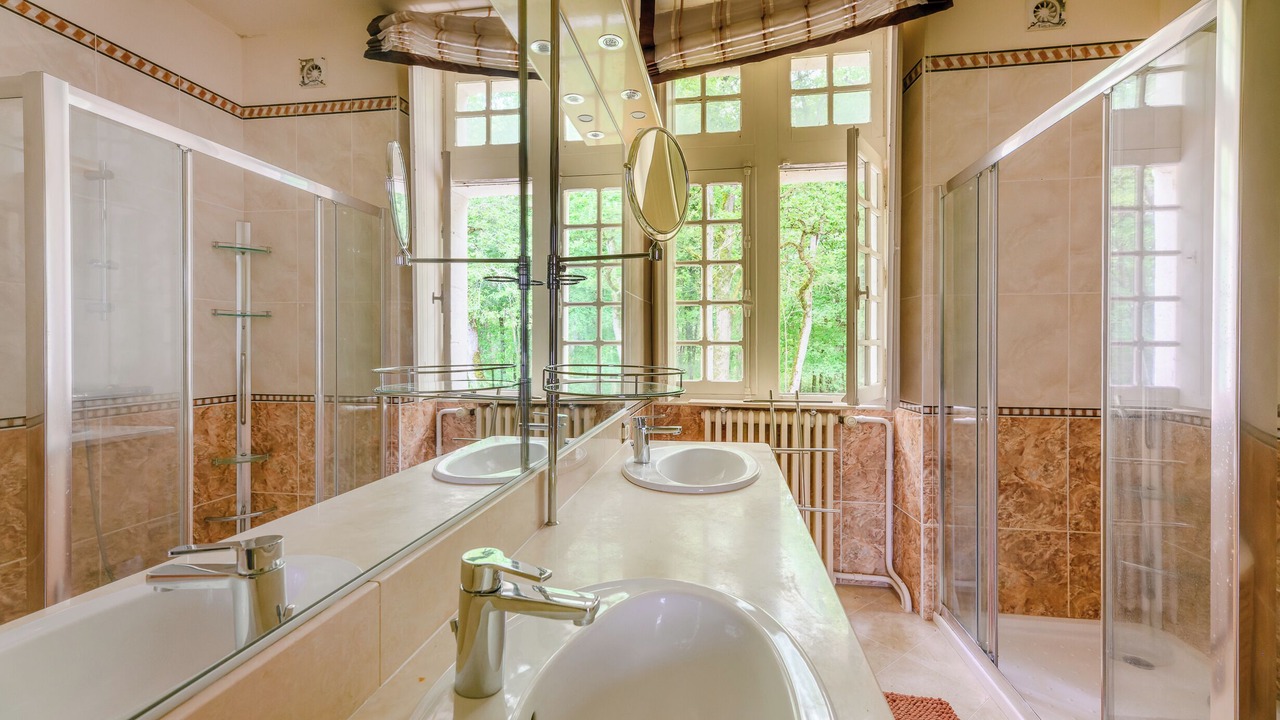 Photo of Bathroom in Lencloitre