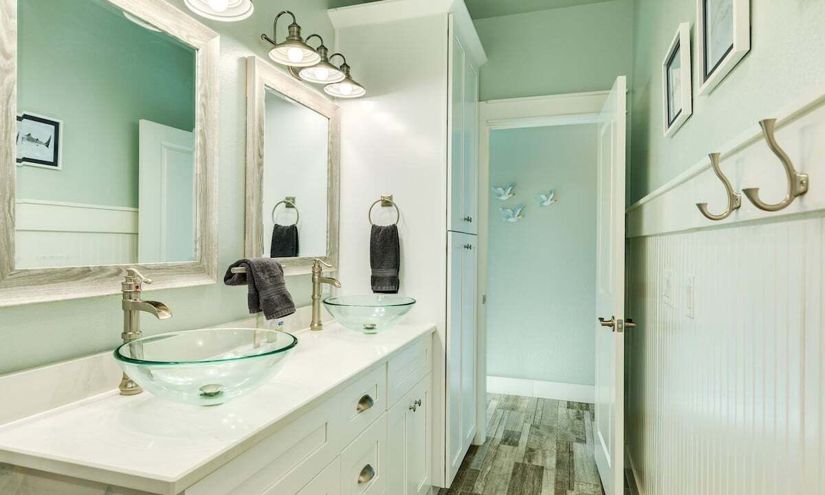 Photo of Bathroom in Indian Beach
