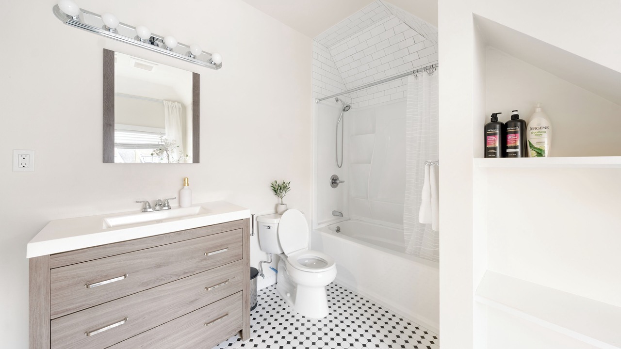 Photo of Bathroom in White Plains