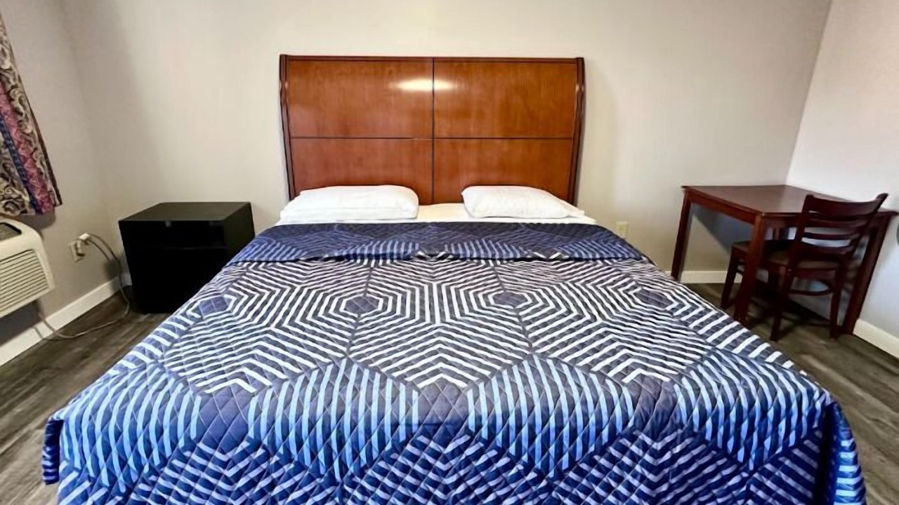 Photo of Bedroom in West New Haven