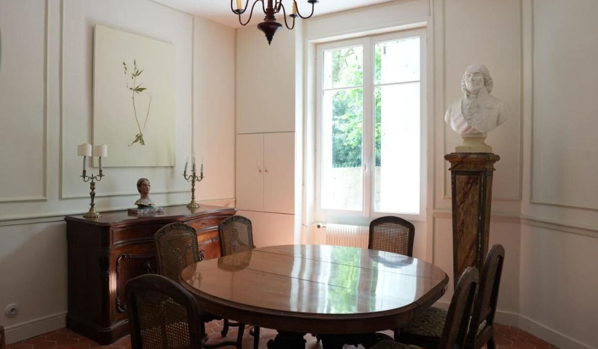 Photo of Livingroom in Le Val-Saint-Germain