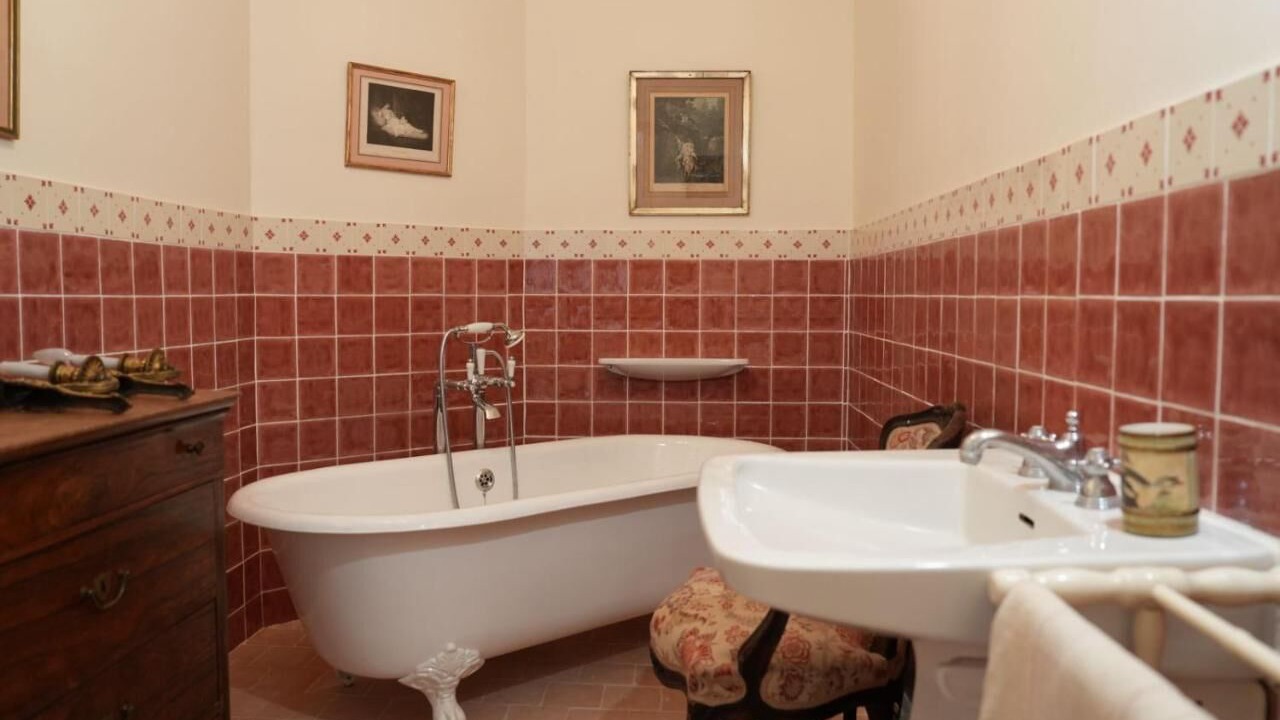 Photo of Bedroom in Le Val-Saint-Germain