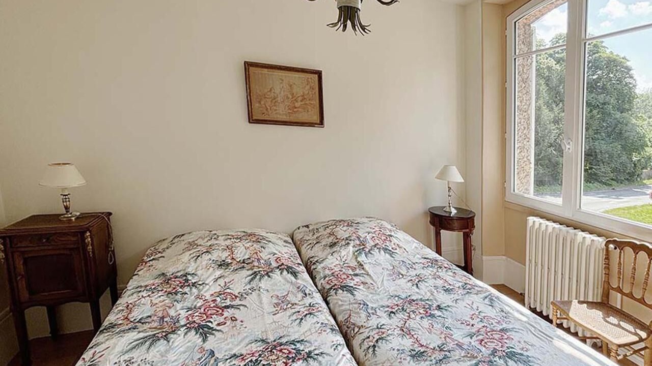 Photo of Bedroom in Le Val-Saint-Germain