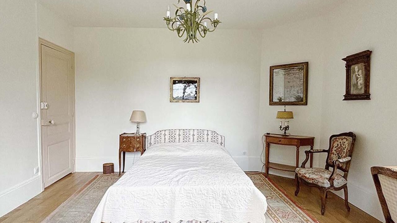 Photo of Bedroom in Le Val-Saint-Germain