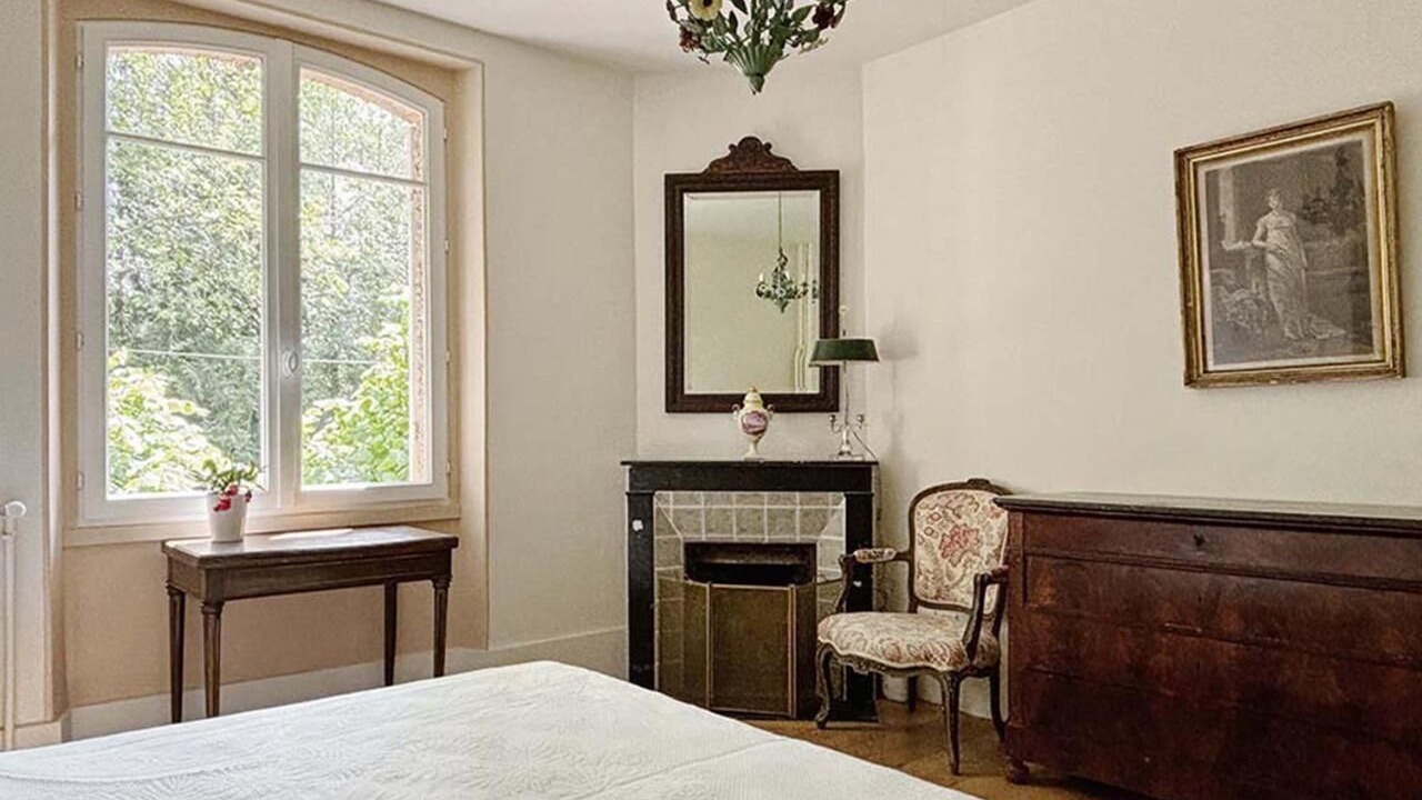 Photo of Bedroom in Le Val-Saint-Germain