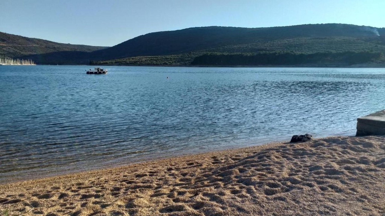 Photo of Others in Cres