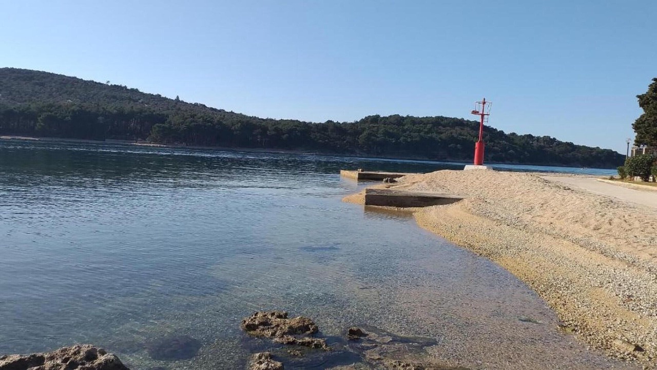 Photo of Others in Cres
