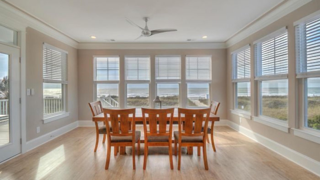 Photo of Livingroom in Atlantic Beach