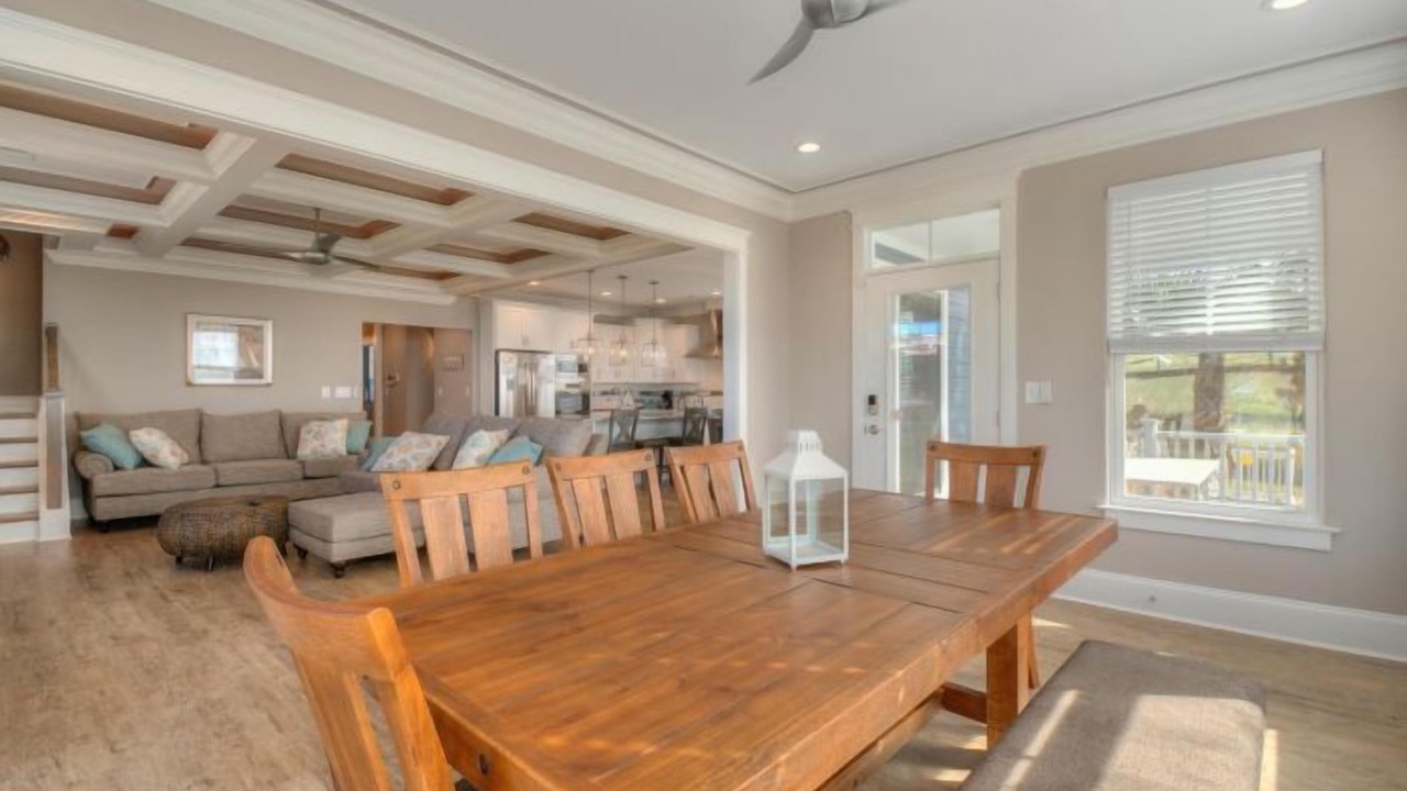 Photo of Livingroom in Atlantic Beach