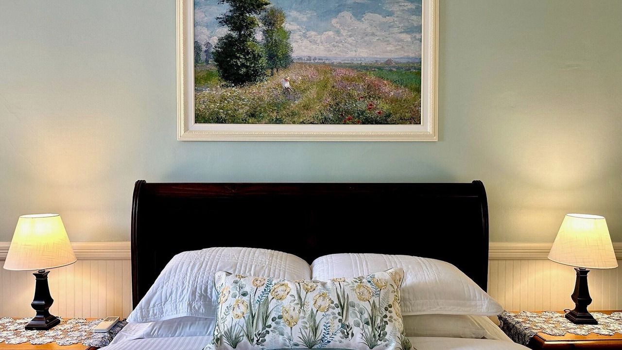 Photo of Bedroom in West Woodstock