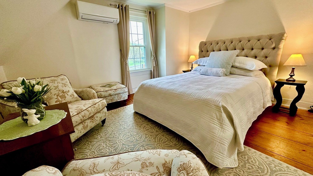 Photo of Bedroom in West Woodstock