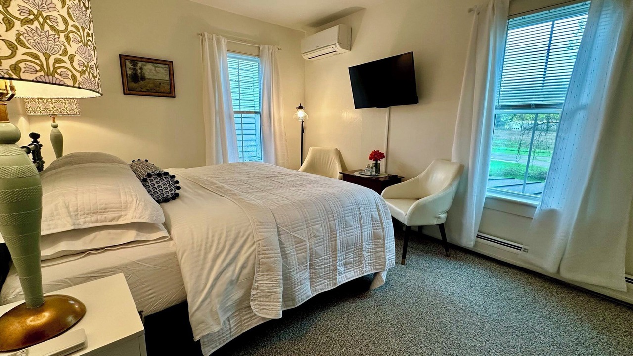 Photo of Bedroom in West Woodstock