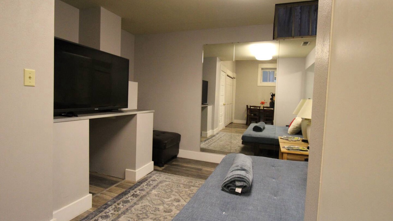 Photo of Others in Queen Anne