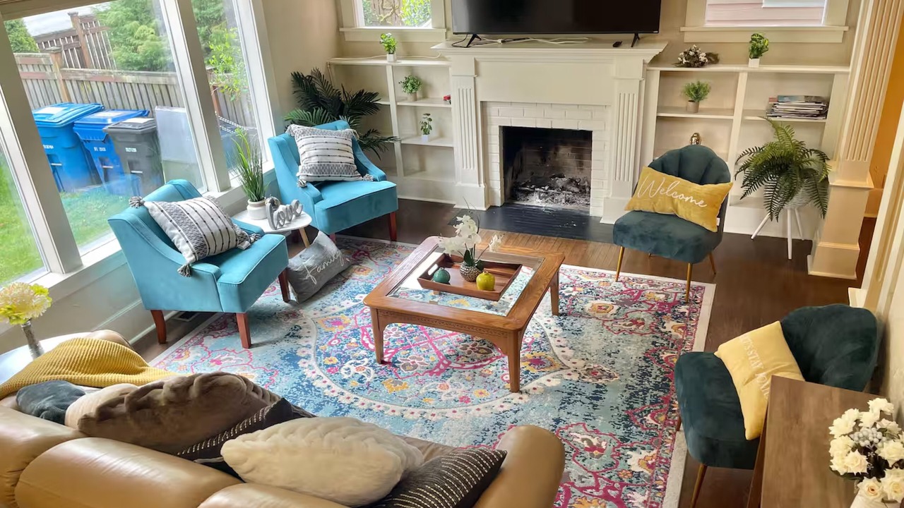 Photo of Livingroom in Queen Anne