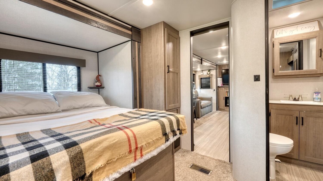 Photo of Bedroom in Dahlonega