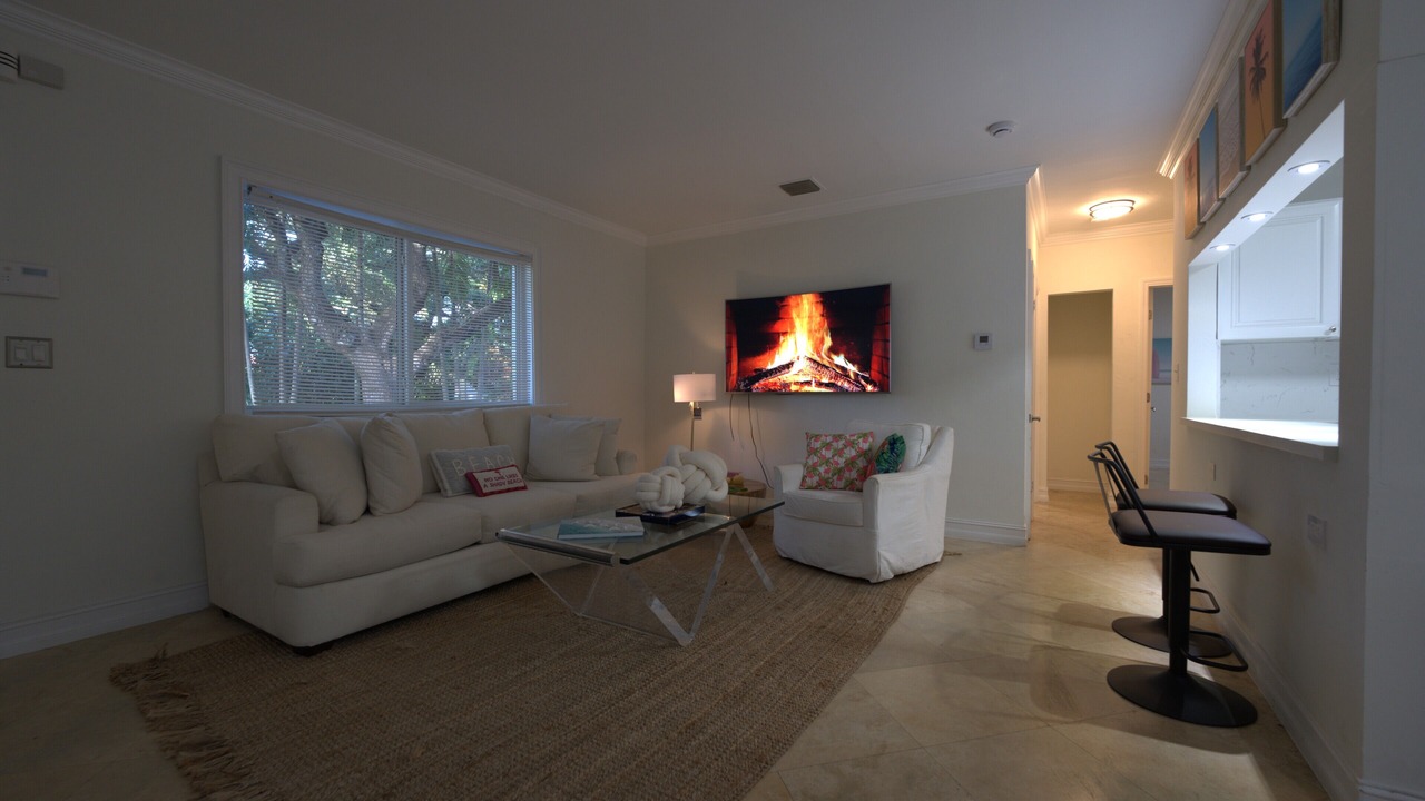 Photo of Livingroom in Biscayne Park