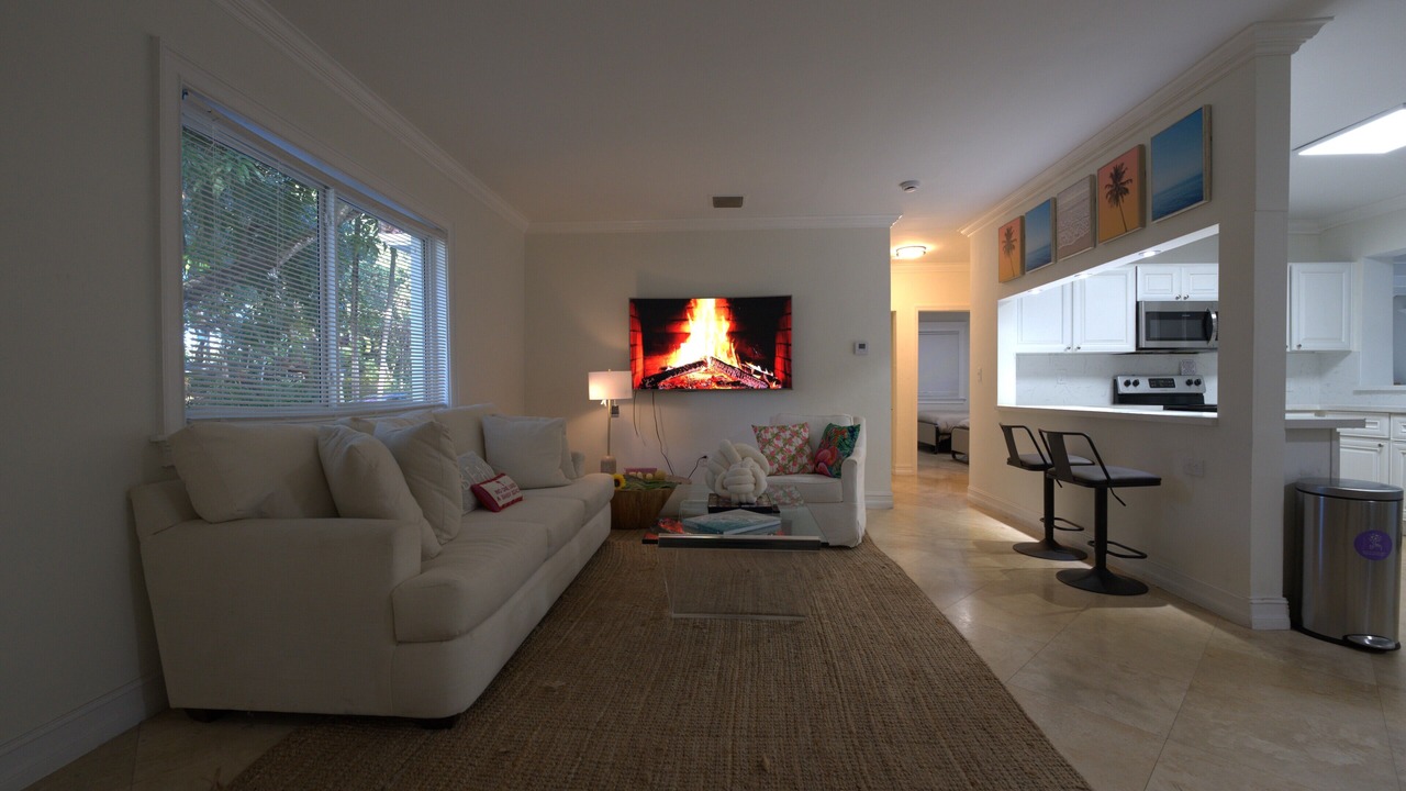 Photo of Livingroom in Biscayne Park