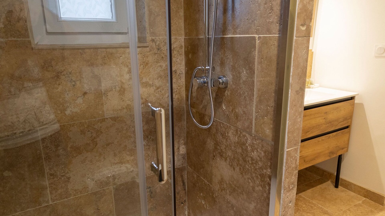 Photo of Bathroom in Rasteau