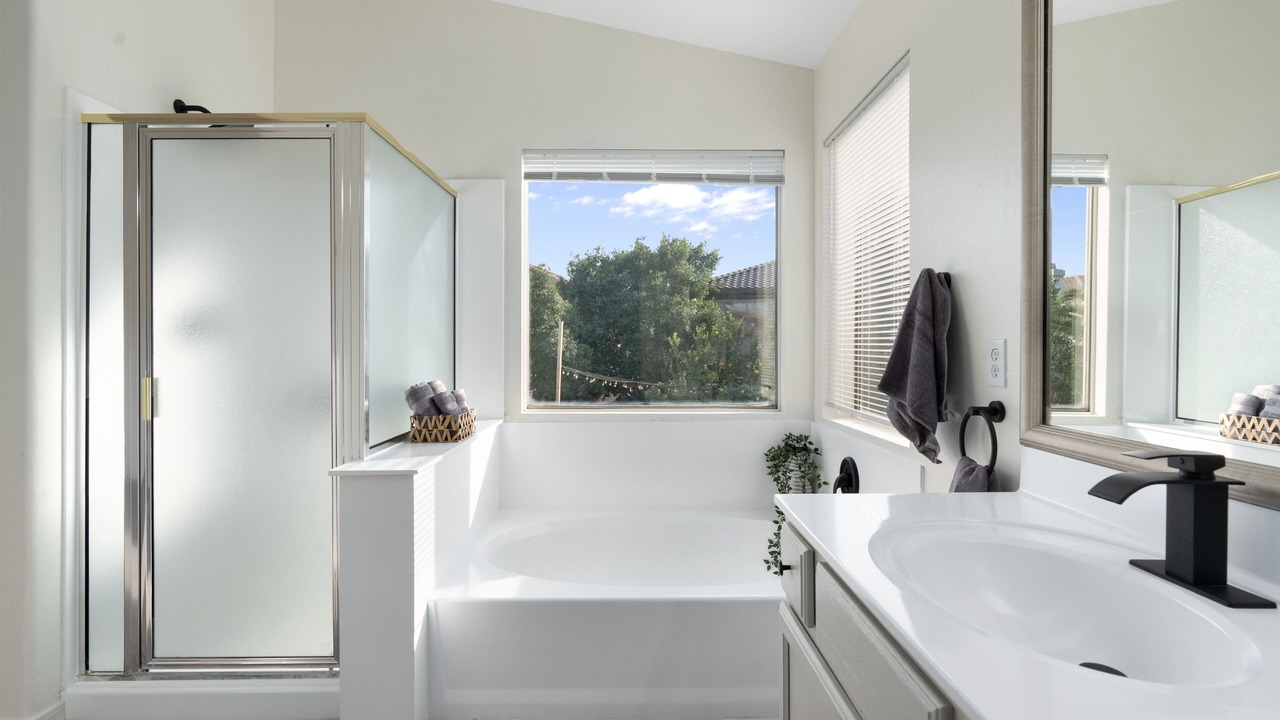 Photo of Bathroom in Neely Farms