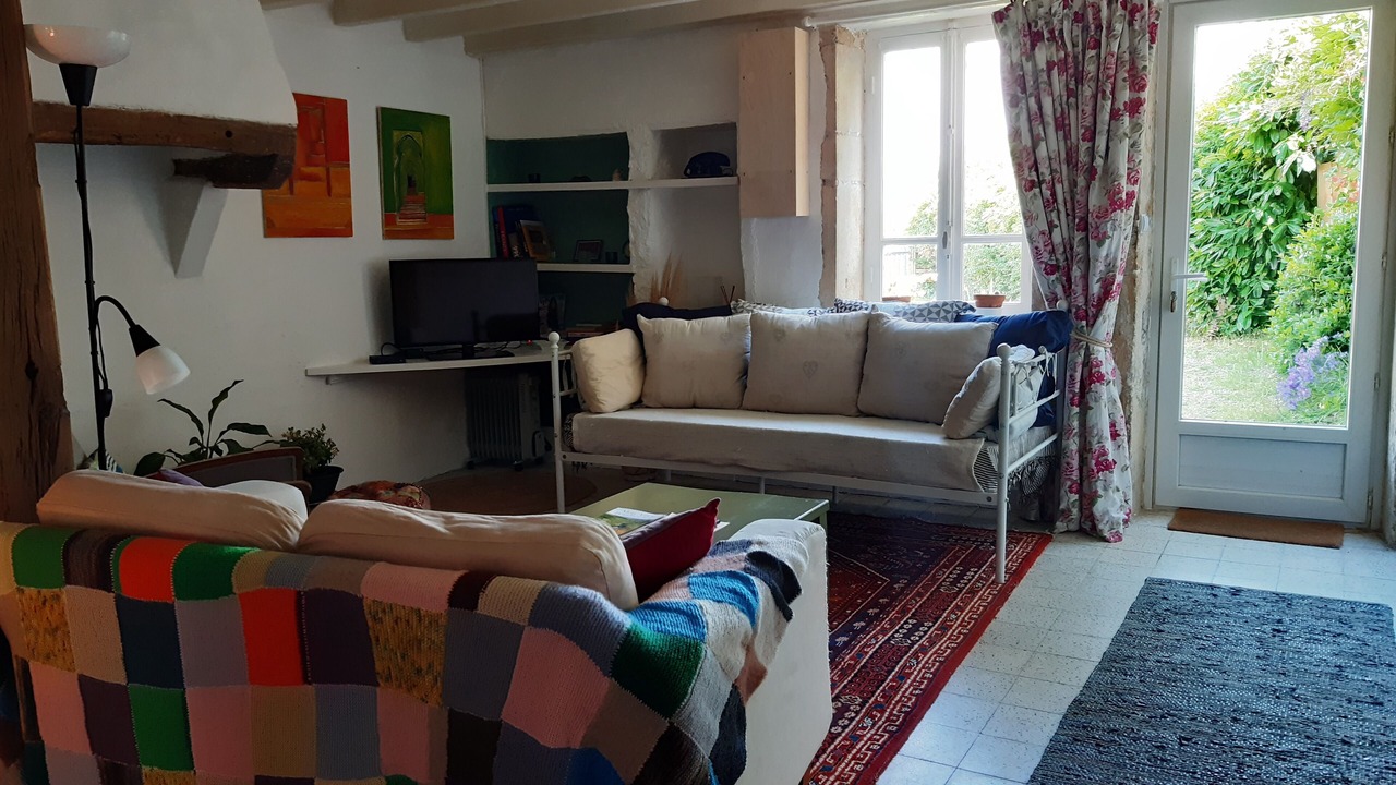 Photo of Livingroom in Saint-Didier-en-Donjon