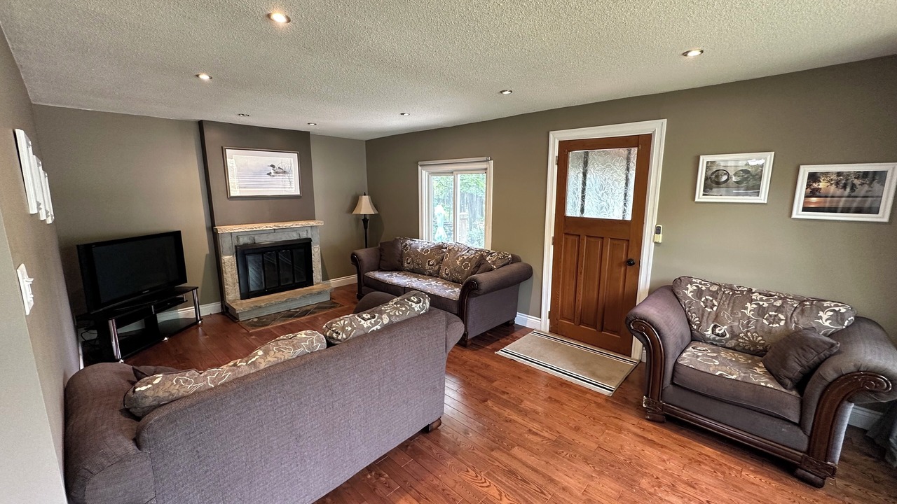 Photo of Livingroom in Ottawa Division