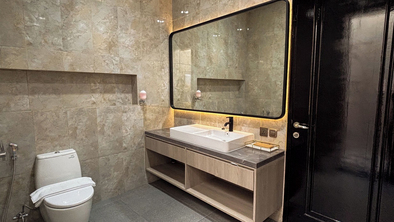 Photo of Bathroom in Padangsambian Klod