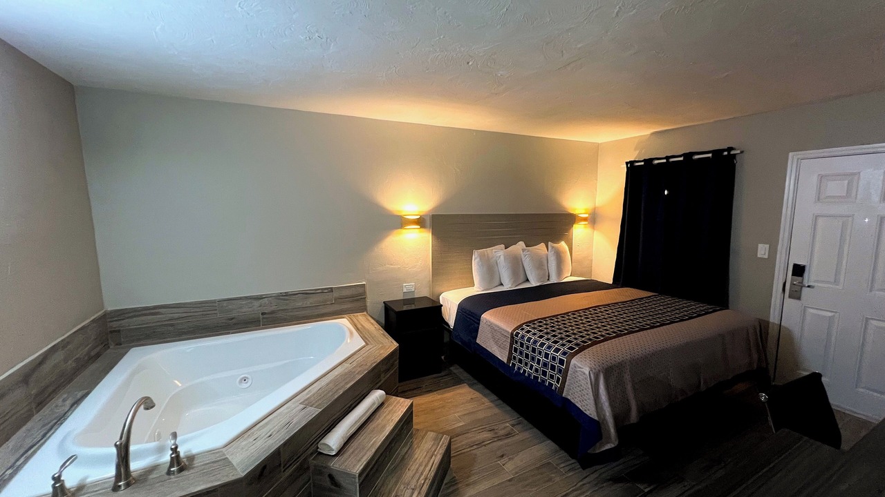 Photo of Bedroom in Diplomat