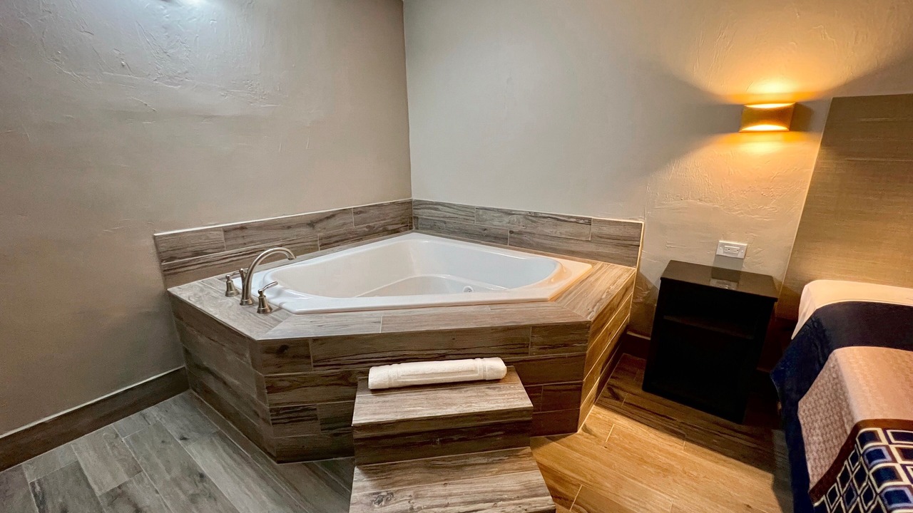 Photo of Bathroom in Diplomat