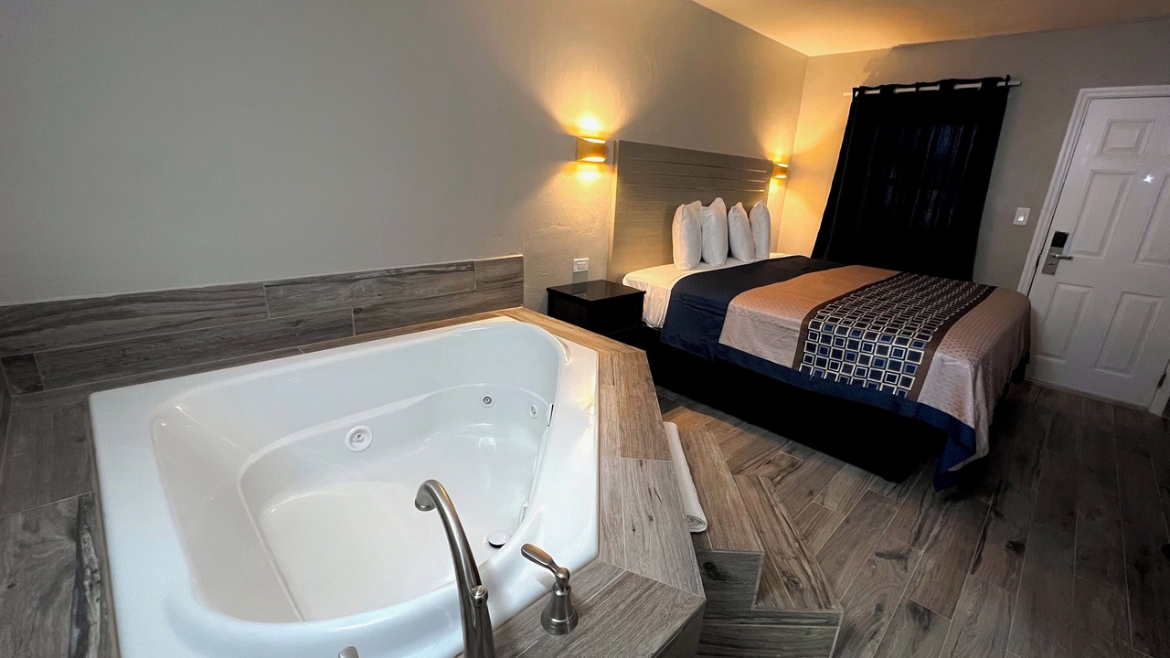 Photo of Bedroom in Diplomat